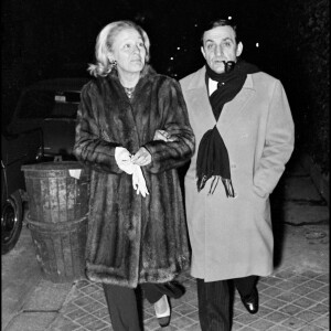 Mais un jour, celui qui était marié à Odette se casse la jambe.
Lino Ventura et sa femme Odette (photo d'archive)
