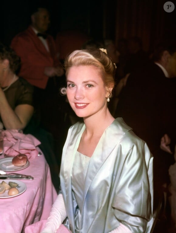 Grace Kelly aux Oscars 1954.