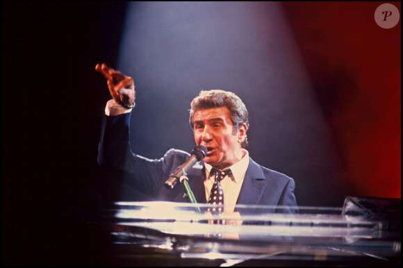 Archives - Gilbert Bécaud en concert à l'Olympia en 1988