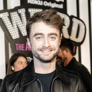 le réalisateur dans un making-off. Il a donc fallu "faire tourner trois ou quatre caméras" sur eux.
Daniel Radcliffe - Première du film "Weird: The Al Yankovic Story" à New York, le 1er novembre 2022. 