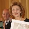 Marisa Paredes reçoit la médaille de Vermeil dans les salons de l'Hôtel de Ville à Paris le 9 mars 2010