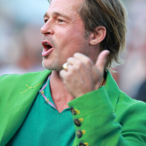 Brad Pitt arrive à la première du film "Bullet Train" à Los Angeles, le 1er août 2022. 