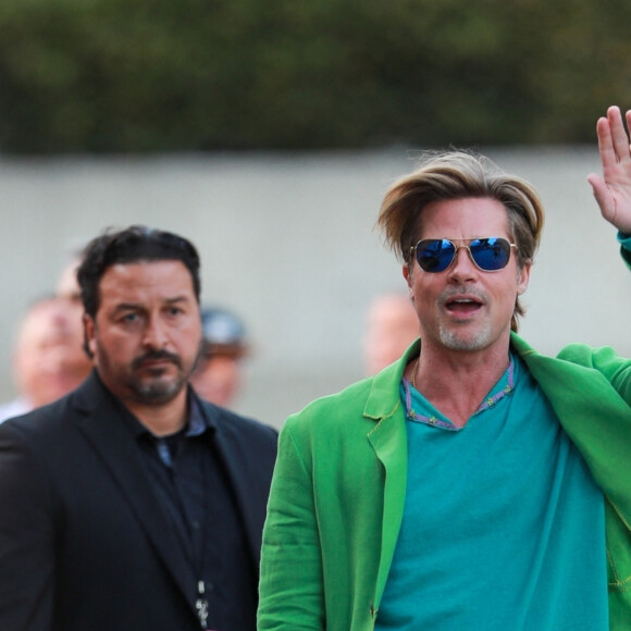 Brad Pitt arrive à la première du film "Bullet Train" à Los Angeles, le 1er août 2022. 