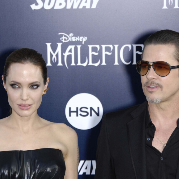 Et l'histoire est loin d'être réglée...
Angelina Jolie et Brad Pitt - Première du film Maleficient à Los Angeles, le 29 mai 2014. 