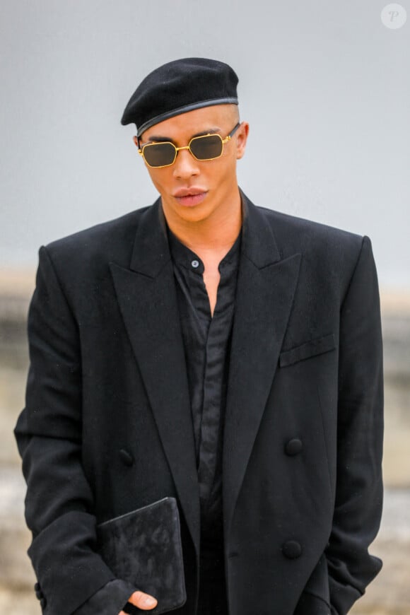 Olivier Rousteing arrive au défilé de mode masculine prêt-à-porter printemps-été 2022 Dior x Travis Scott à Paris, France, le 25 juin 2021.
