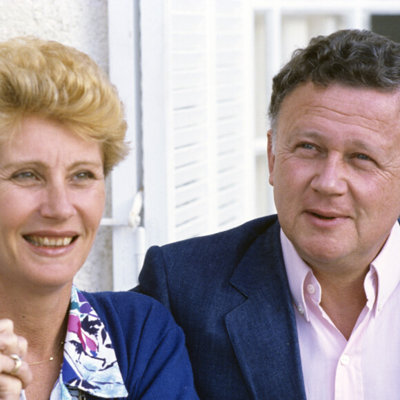 En France, à Valbonne, Philippe Bouvard et sa femme Colette en décembre 1984.