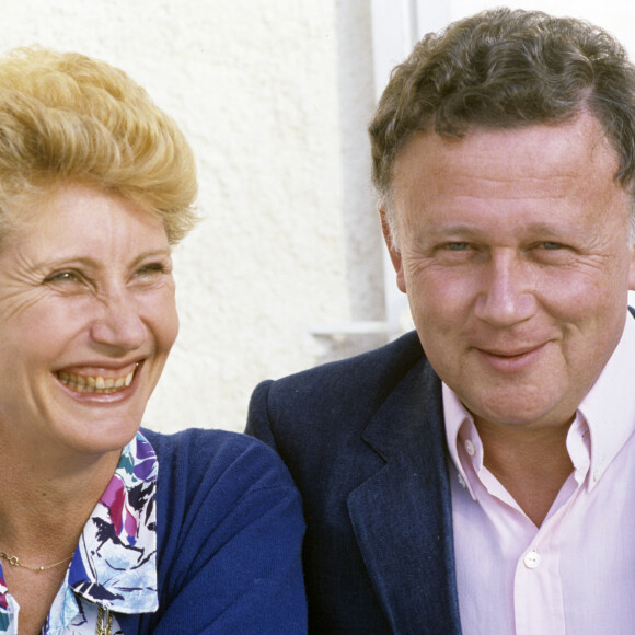 En France, à Valbonne, Philippe Bouvard et sa femme Colette en décembre 1984.