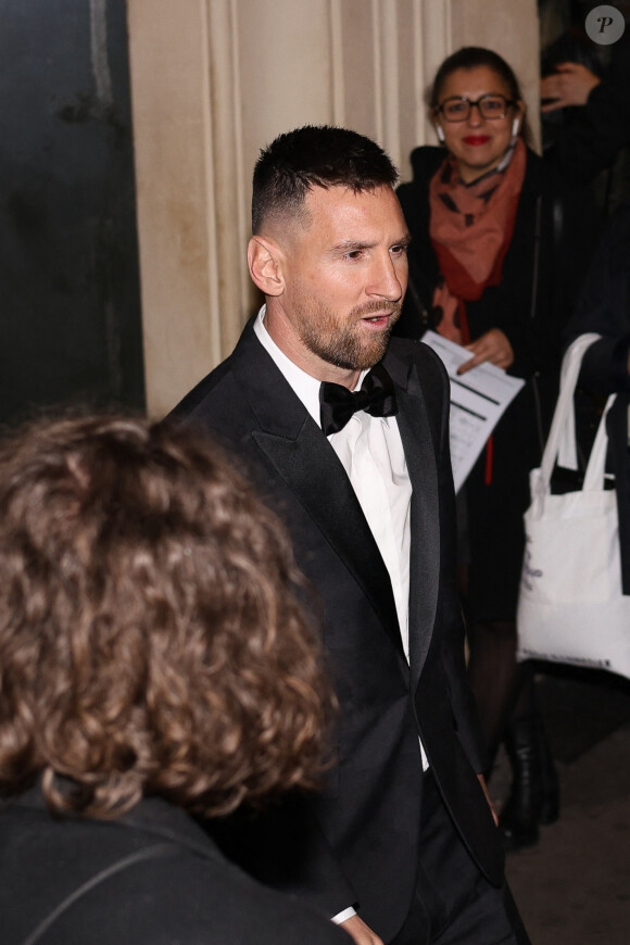 "Je suis pourtant fan de Messi", assure Adil Rami
 
Lionel Messi à la cérémonie du Ballon d'Or à Paris.