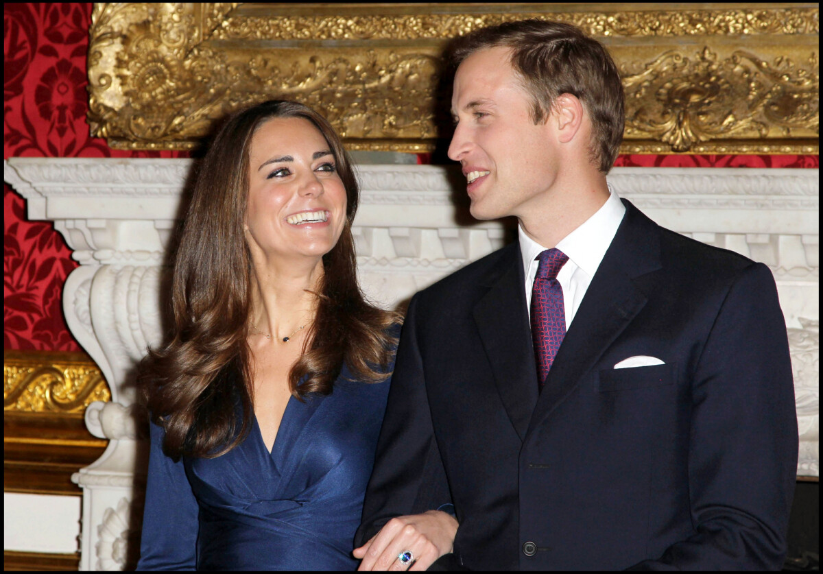 Gibraltar Bloc 98 (Édition Complète) – Fiançailles Prince William 2011 – Timbre Royal Britannique – Pour Collectionneurs