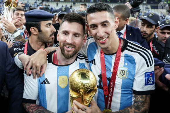 "Qu'il aille pleurer ailleurs", conseille Angel Di Maria à Lothar Matthäus
 
Lionel Messi et Angel Di Maria fêtent leur troisième titre de Champions du Monde après leur victoire face à la France en finale de la Coupe Du Monde 2022 au Qatar. Doha, le 18 décembre 2022.