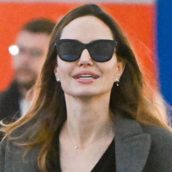 Leur divorce a fait couler beaucoup d'encre.
Exclusif - Angelina Jolie arrive à l'aéroport JFK à New York.