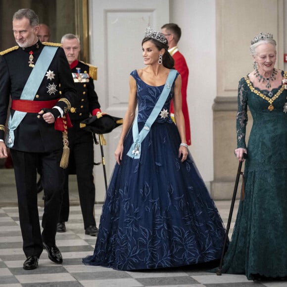 La reine Margrethe accueille Letizia et Felipe d'Espagne avant le banquet d'Etat donné au château de Christiansborg à Copenhague le lundi 6 novembre 2023. Le roi et la reine d'Espagne sont présents dans le cadre d'une visite de trois jours au Danemark. Photo by Mads Claus Rasmussen/Ritzau Scanpix/ABACAPRESS.COM