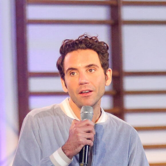 Le chanteur Mika lors de la journée nationale de la lutte contre le harcèlement à l'école au lycée Pierre-Gilles de Gennes - ENCPB à Paris, France, le 7 novembre 2023. © Jonathan Rebboah/Panoramic/Bestimage