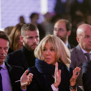 Gabriel Attal (ministre de l'Éducation nationale) et Brigitte Macron, Première Dame française lors de la journée nationale de la lutte contre le harcèlement à l'école au lycée Pierre-Gilles de Gennes - ENCPB à Paris, France, le 7 novembre 2023. © Jonathan Rebboah/Panoramic/Bestimage