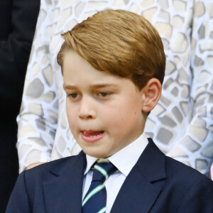 Le prince George est confronté à une grosse période de stress
Le prince William, duc de Cambridge, et Catherine (Kate) Middleton, duchesse de Cambridge, avec le prince George de Cambridge dans les tribunes de la finale du tournoi de Wimbledon. © Ray Tang/Zuma Press/Bestimage 