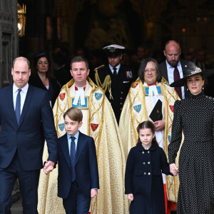 Le prince William, duc de Cambridge, et Catherine (Kate) Middleton, duchesse de Cambridge, Le prince George de Cambridge, La princesse Charlotte de Cambridge - Service d'action de grâce en hommage au prince Philip, duc d'Edimbourg, à l'abbaye de Westminster à Londres, le 29 mars 2022. Le prince Philip, duc d'Edimbourg, est décédé le 9 avril 2021. 