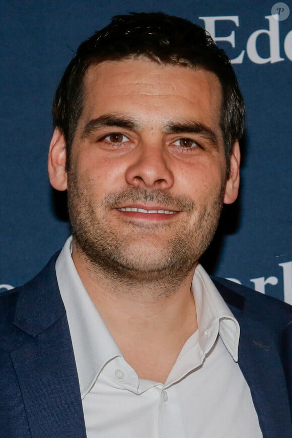 Le journaliste sportif s'est fait amputer d'une jambe suite à un cancer
Exclusif - Matthieu Lartot - Avant-première du film "On voulait tout casser" au cinéma Gaumont Marignan à Paris, le 27 mai 2015. © Christophe Clovis/Bestimage