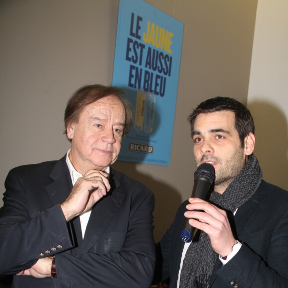 Exclusif - Daniel Lauclair et Matthieu Lartot - Soirée de lancement du livre "Tweets Post mortem" de Jeff Domenech et départ en retraite de France Télévisions de Daniel Lauclair à Paris, France, le 23 janvier 2017 au siège de Pernod Ricard. Le journaliste sportif Daniel Lauclair fête son départ en retraite de France Télévisions (Daniel est entré en 1974 au service des sports de Antenne 2), à l'âge de 70 ans et à cette occasion il a invité de nombreuses personnalités du monde de la télévision, du cinéma. Le livre de Jeff Domenech "Tweets Post mortem" (de Einstein à Coluche: quand les morts vannent les vivants en vente en librairie le 25 janvier). © Baldini-Guignebourg/Bestimage