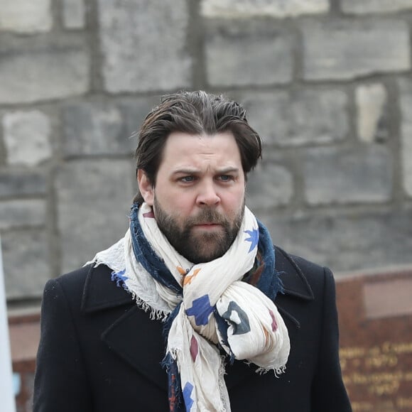 Cécile Magnan lors des obsèques de Véronique Colucci au cimetière communal de Montrouge, le 12 avril 2018.