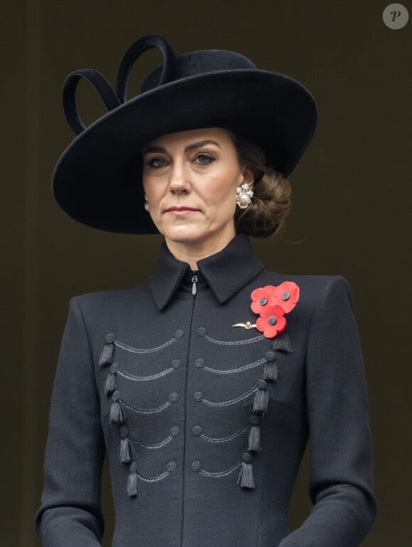 Et Kate Middleton était apparue plutôt marquée.
Catherine Kate Middleton, princesse de Galles - La famille royale honore les disparus des deux guerres mondiales lors de la cérémonie Remembrance Sunday ( Dimanche du souvenir ) au Cénotaphe à Londres le 12 novembre 2023. 