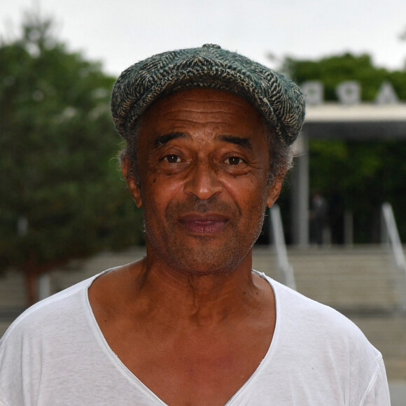 "Rest in power mon pote, rock and roll !!! Love la famille 'love love peace', tes mots toujours !", conclut-il sur la mort de Francis Agbo
Yannick Noah - 2ème édition du gala "Coeur Central" au profit de Terre d'Impact fonds de dotation de la FFT et de l'association "Fête le Mur "sur le Court Central Philippe Chatrier à Roland Garros, Paris le 28 juin 2023. © Veeren/Bestimage