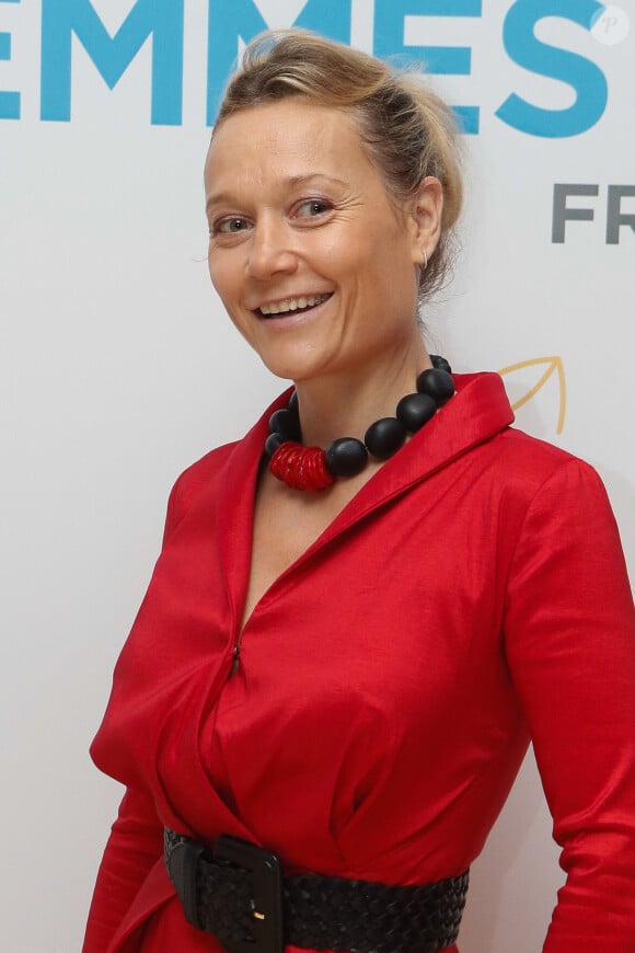 Caroline Vigneaux - Dîner de gala du 10ème anniversaire de l'association "ONU Femmes France" au Pavillon Vendôme à Paris, France, le 15 novembre 2023. © Christophe Clovis / Bestimage 