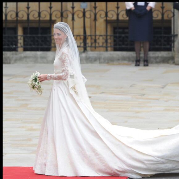 Arrivée de Kate Middleton à l'abbaye de Westminster pour son mariage avec le prince William accompagnée de sa soeur Pippa Middleton le 29 avril 2011 à Londres. 