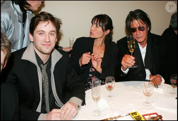 Thomas Dutronc, Sylvie Duval et Jacques Dutronc lors du dîner au Fouquet's pour la 30e cérémonie des César le 26 février 2005.