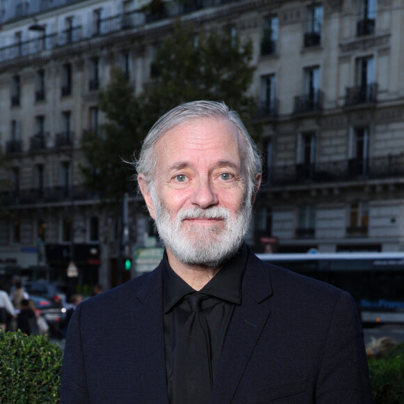 Exclusif - Francis Huster lors de la soirée des 90 ans du prix des Deux Magots à Paris le 25 septembre 2023. © Denis Guignebourg / Bestimage 