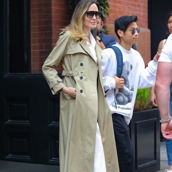 Angelina Jolie et son fils Pax à New York.