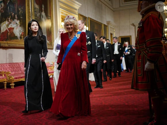 La reine Camilla l'épouse du président sud-coréen Kim Keon Hee - Dîner d'Etat en l'honneur du président sud-coréen à Londres, au Buckingham Palace le 21 novembre 2023 © Yui Mok/PA Wire/ABACAPRESS.COM