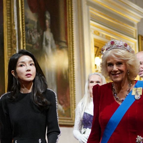 La reine Camilla l'épouse du président sud-coréen Kim Keon Hee - Dîner d'Etat en l'honneur du président sud-coréen à Londres, au Buckingham Palace le 21 novembre 2023 © Yui Mok/PA Wire/ABACAPRESS.COM