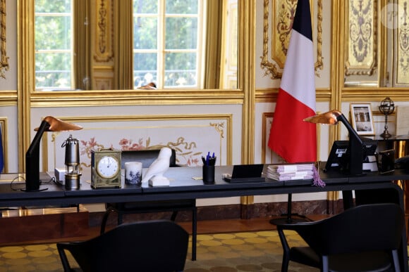 On y découvre à quel point Brigitte et Emmanuel Macron laissent leurs traces dans la déco des lieux
Salon doré, bureau du Président de la République Journées du Patrimoine au Palais de l’Elysée à Paris le 17 Septembre 2022 © Dominique Jacovides / Bestimage