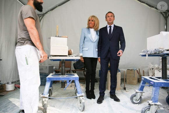 Le président de la République française Emmanuel Macron et sa femme la Première Dame Brigitte Macron (Trogneux) - Le président de la République française et sa femme la Première Dame lors des portes ouvertes au palais de l'Elysee à l'occasion des Journées Européennes du Patrimoine à Paris, France, le 15 septembre 2018. © Hamilton/Pool/Bestimage