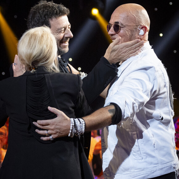 Exclusif - Pascal Obispo et sa mère Nicole Guérin - Enregistrement de l'émission "L'anniversaire secret" à Paris. Le 7 novembre 2023. © Cyril Moreau / Bestimage