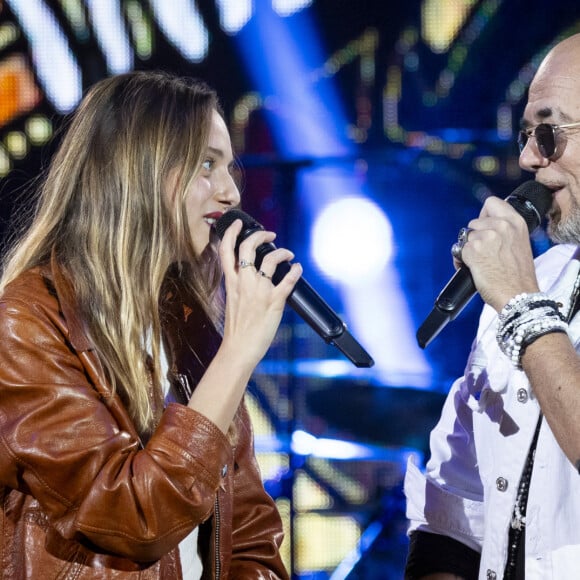 Exclusif - Alexia Gredy et Pascal Obispo - Enregistrement de l'émission "L'anniversaire secret" à Paris. Le 7 novembre 2023. © Cyril Moreau / Bestimage