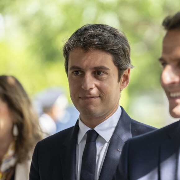 "Les responsables politiques doivent être jugés pour ce qu'on font", se contente d'affirmer Stéphane Séjourné dans un portait du journal "Libération".
Emmanuel Macron et Gabriel Attal à Orange, le 1er septembre 2023. © Eliot Blondet/Pool/Bestimage