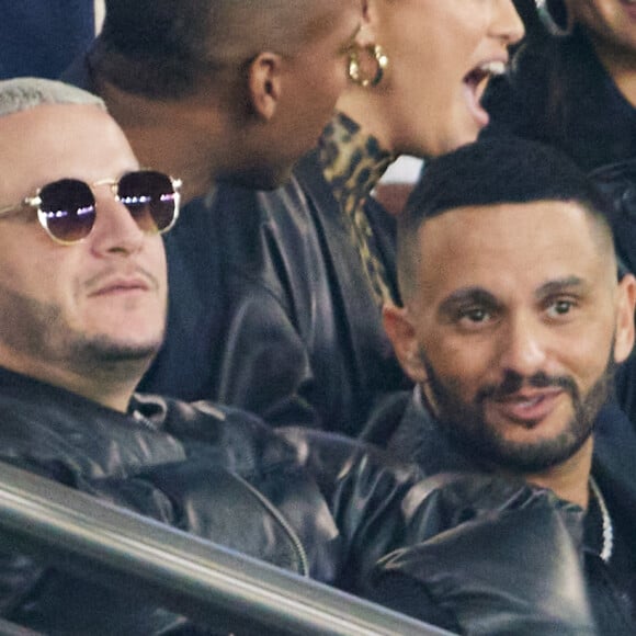 Dj Snake, Malik Bentalha - People dans les tribunes lors du match de football Ligue 1 Uber Eats opposant le PSG à l'OM (4-0) au Parc des Princes à Paris le 24 septembre 2023. © Cyril Moreau/Bestimage