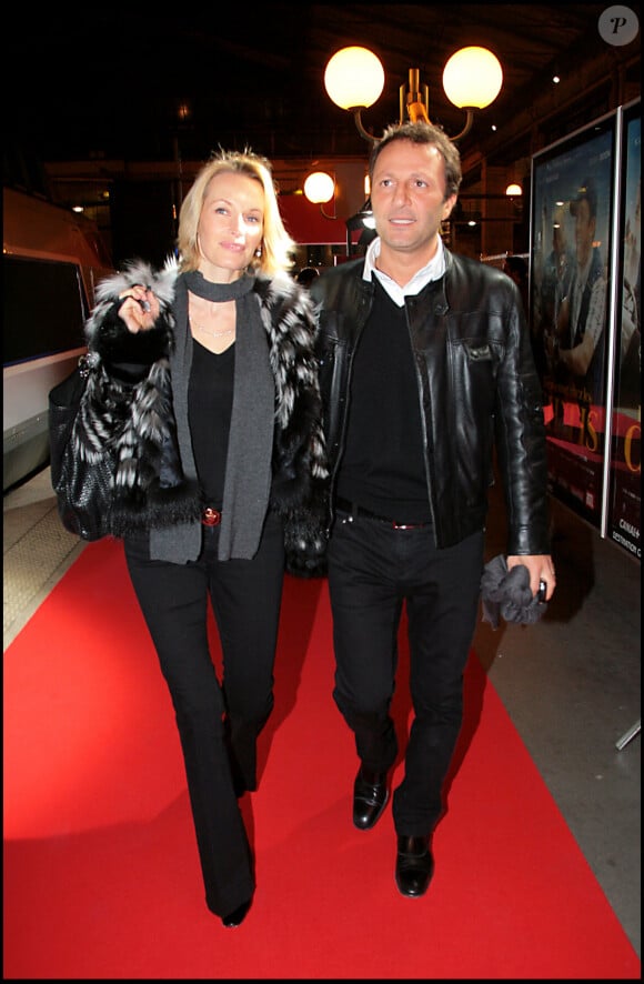 Arthur et Estelle Lefébure - Départ vers Lille depuis Paris en TGV - Avant-première du film "Bienvenue chez les Ch'tis" au cinéma UGC Ciné Cité Lille le 18 février 2008