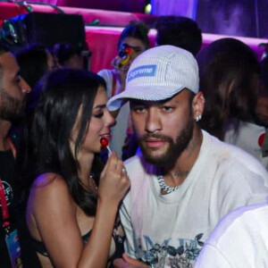 Ensemble, Neymar et Bruna Biancardi ont eu une fille, Mavie, née en octobre 2023
 
Neymar et Bruna Biancardi.