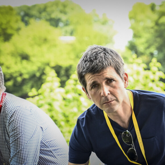 Thomas Sotto au festival international de journalisme de Couthures-sur-Garonne, France, le 9 juillet 2021. © Thierry Breton/Panoramic/Bestimage