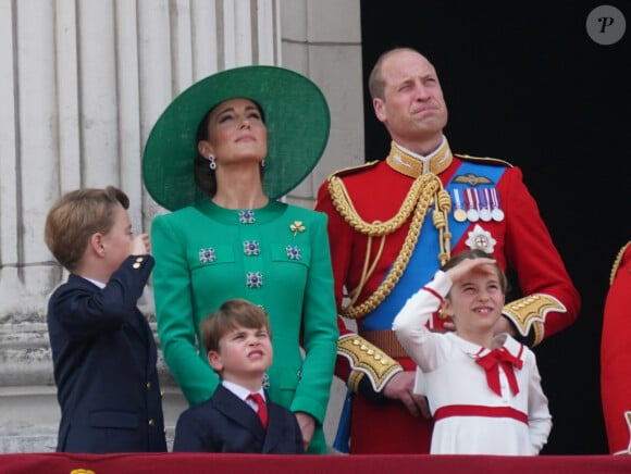 Le prince George, le prince Louis, la princesse Charlotte, Kate Catherine Middleton, princesse de Galles, le prince William de Galles - La famille royale d'Angleterre sur le balcon du palais de Buckingham lors du défilé "Trooping the Colour" à Londres. Le 17 juin 2023 