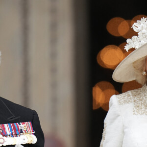 Le prince Charles, prince de Galles, et Camilla Parker Bowles, duchesse de Cornouailles - Les membres de la famille royale et les invités à la sortie de la messe du jubilé, célébrée à la cathédrale Saint-Paul de Londres, Royaume Uni, le 3 juin 2022. 