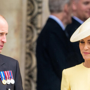 Le prince William, duc de Cambridge, et Catherine (Kate) Middleton, duchesse de Cambridge - Les membres de la famille royale et les invités lors de la messe célébrée à la cathédrale Saint-Paul de Londres, dans le cadre du jubilé de platine (70 ans de règne) de la reine Elisabeth II d'Angleterre. Londres, le 3 juin 2022. 