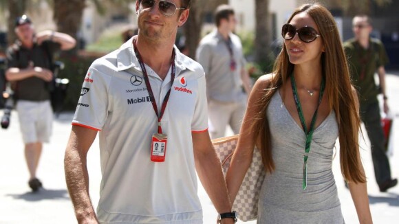 Jenson Button "contrôle sa compagne"... qui ne le quitte plus !