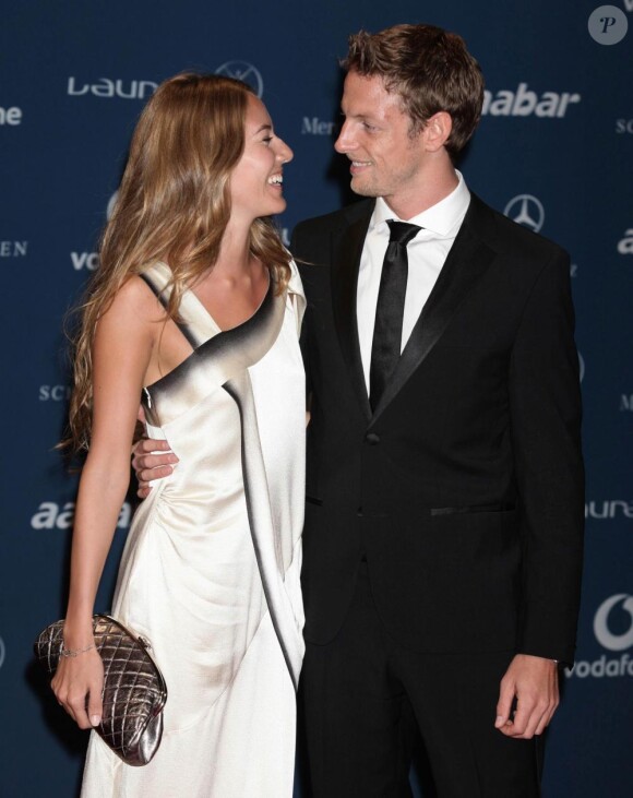 Jenson Button et sa compagne Jessica Michibata lors de la cérémonie des Laureus World Action Sportsperson à Abu Dabi le 10 mars 2010