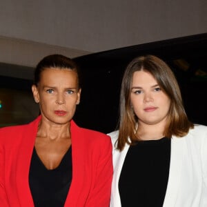 Lors de son long entretien avec Monaco Info, la soeur de Pauline et Louis Ducruet se confie sur leurs rapports mais aussi les relations entre ses deux parents.
Exclusif - La princesse Stéphanie de Monaco et sa fille Camille Gottlieb durant la présentation officielle de l'association Be Safe dont la présidente est Camille Gottlieb au MK sur le port de Monaco le 10 novembre 2018. © Bruno Bebert / Bestimage