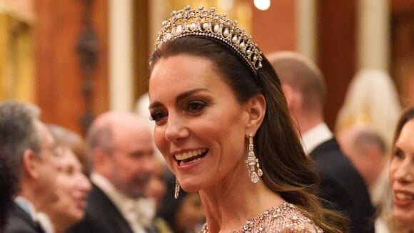 Kate Middleton étincelante avec William, Charles et Camilla : elle ressort la robe sensationnelle d'un autre grand événement