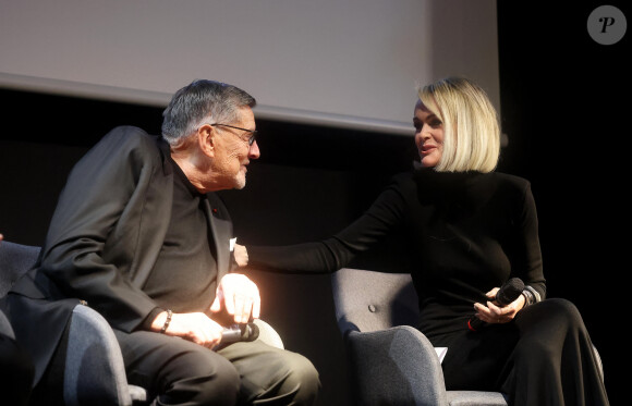 Jean-Claude Camus et Laeticia Hallyday - L.Hallyday donne une conférence de presse pour l'exposition Johnny Hallyday à Bruxelles Expo le 19 décembre 2022. © Dominique Jacovides / Bestimage 