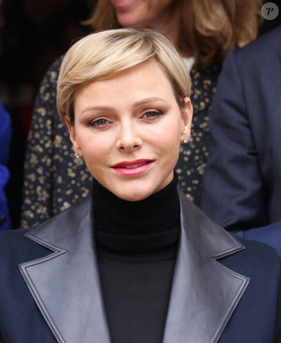 La princesse Charlène de Monaco assiste à la distribution des cadeaux dans le cadre de la fête nationale monégasque qui aura lieu le 19 novembre, au siège de la Croix Rouge monégasque à Monaco, le 16 novembre 2023. © Jean-Charles Vinaj/Pool Monaco/Bestimage 